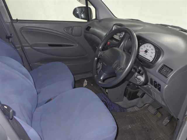 DAIHATSU MAX