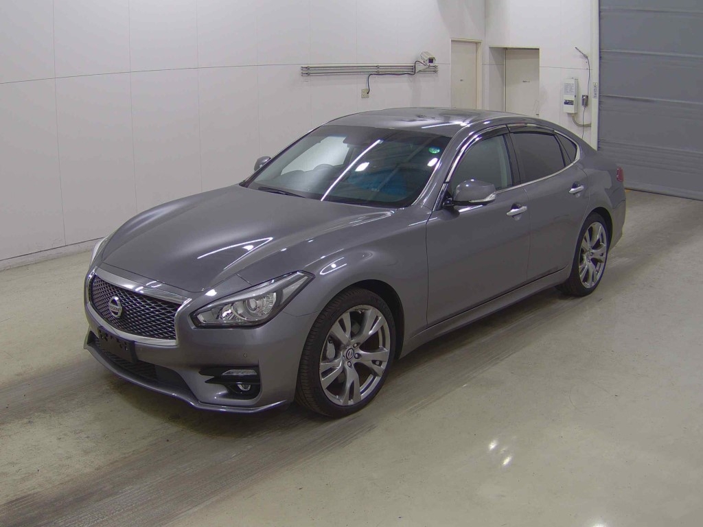 NISSAN FUGA