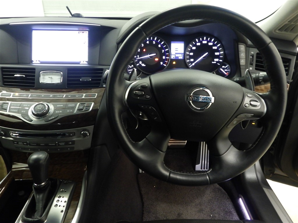 NISSAN FUGA