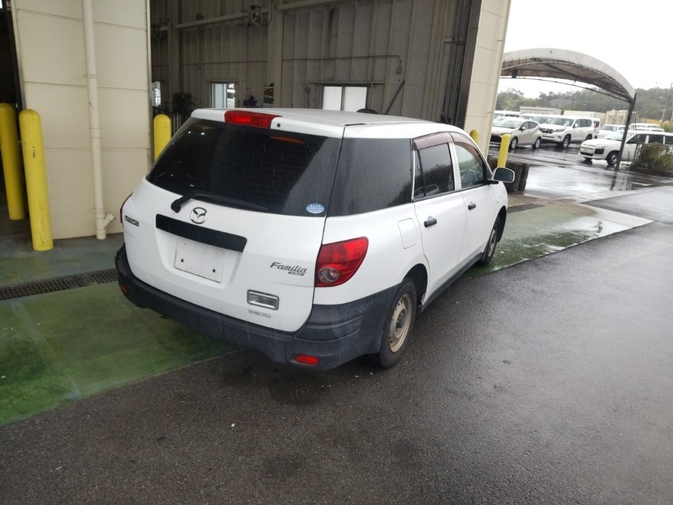 MAZDA FAMILIA
