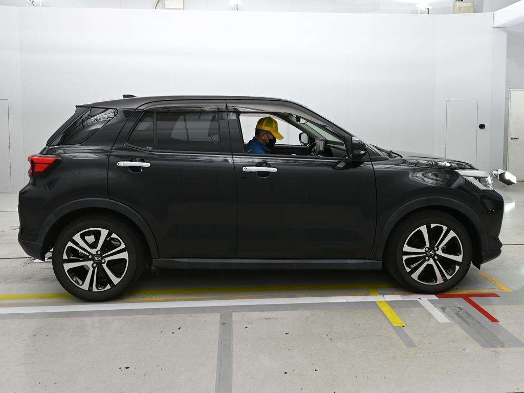 DAIHATSU ROCKY