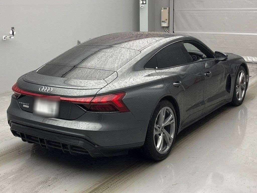 AUDI E-TRON GT