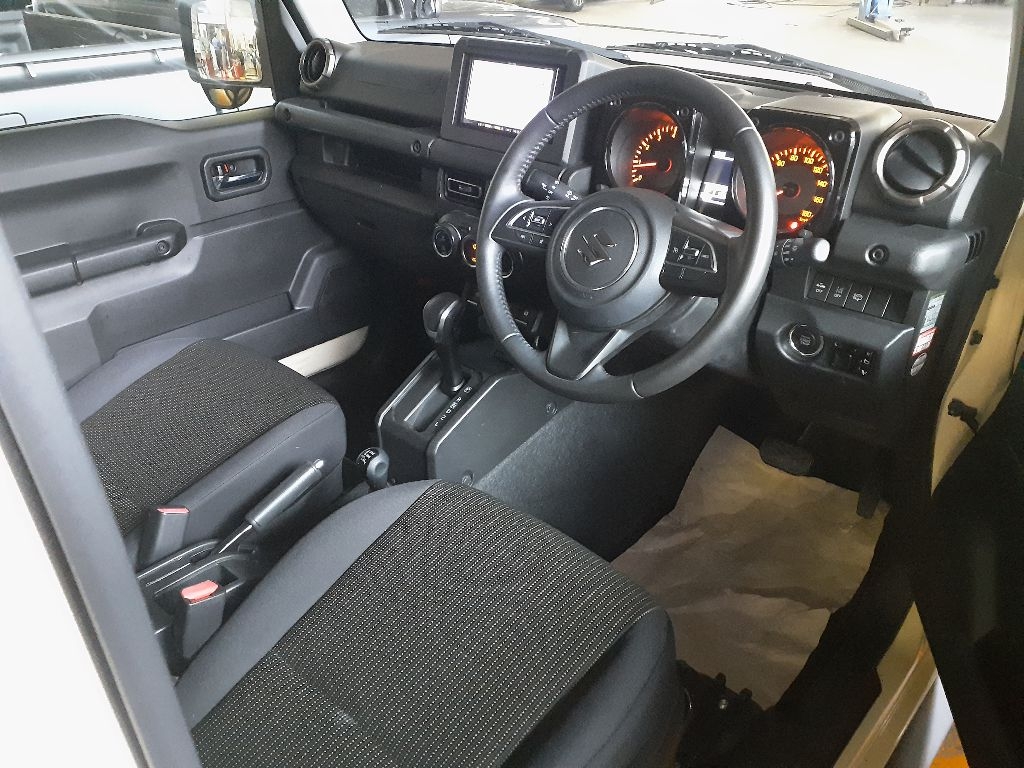 SUZUKI JIMNY SIERRA