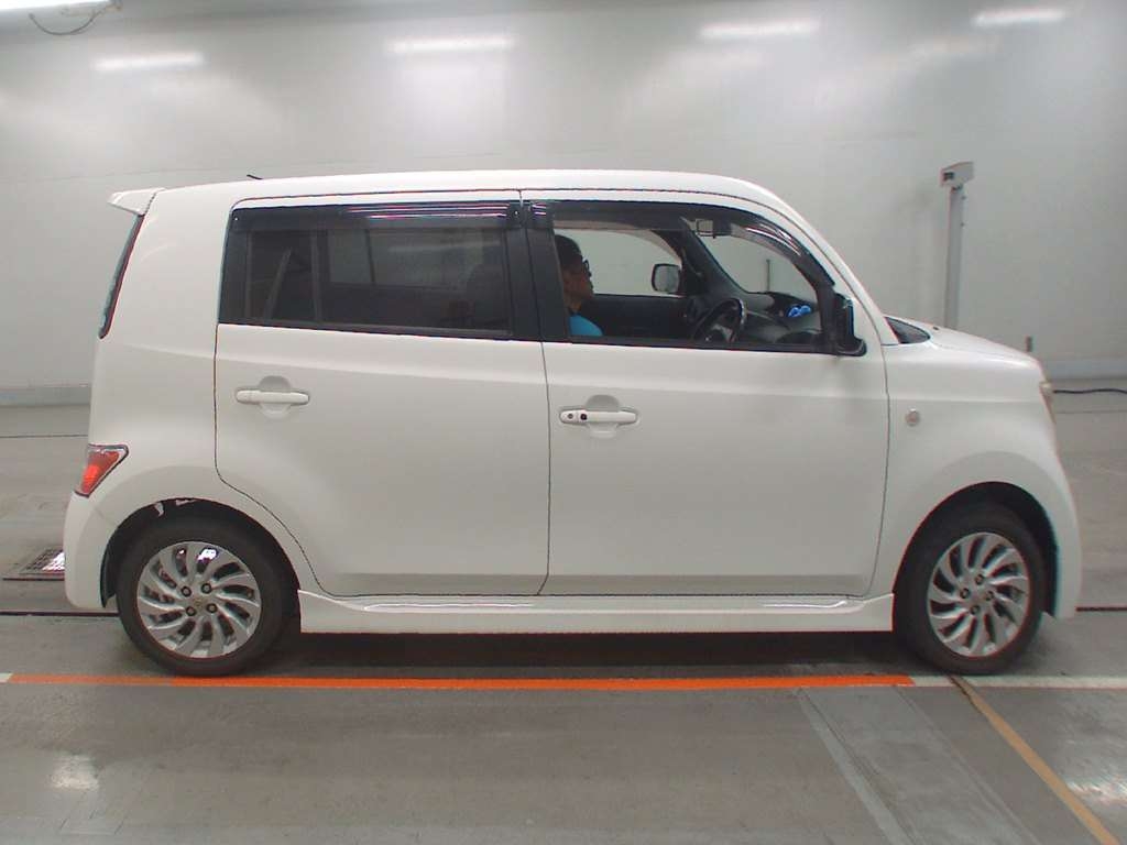 TOYOTA BB