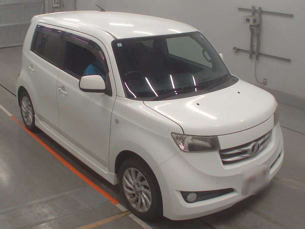 TOYOTA BB