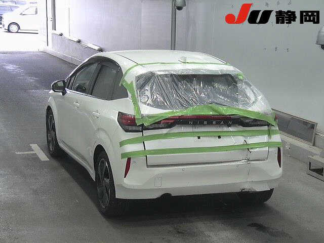 NISSAN AURA