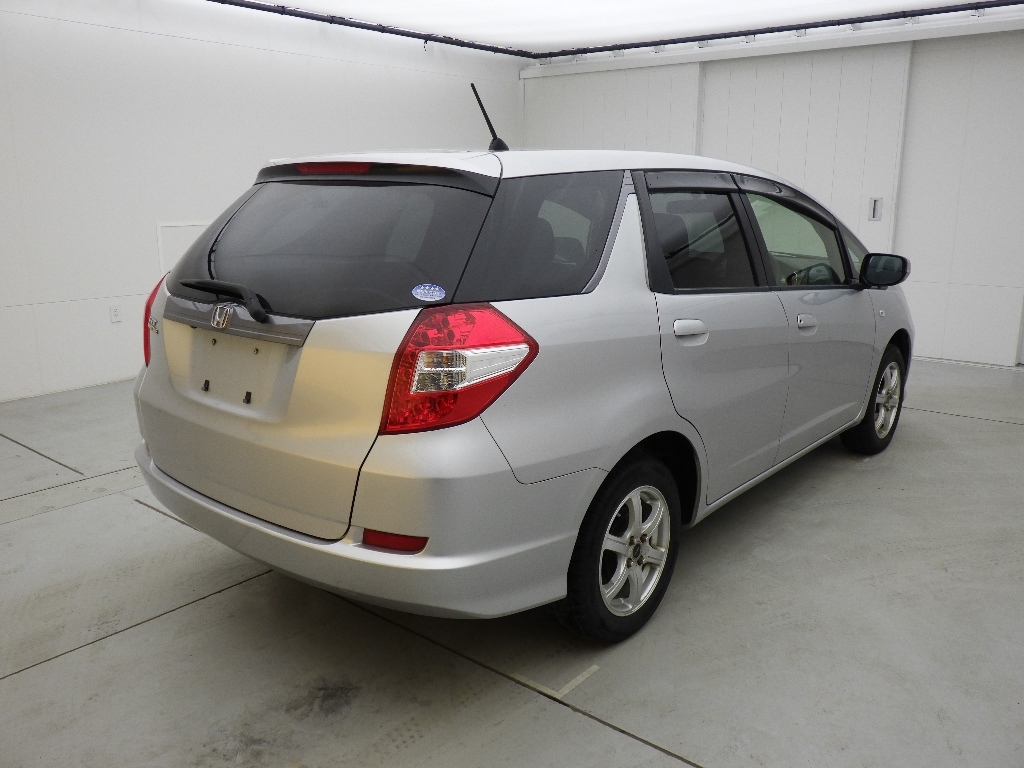 HONDA FIT SHUTTLE