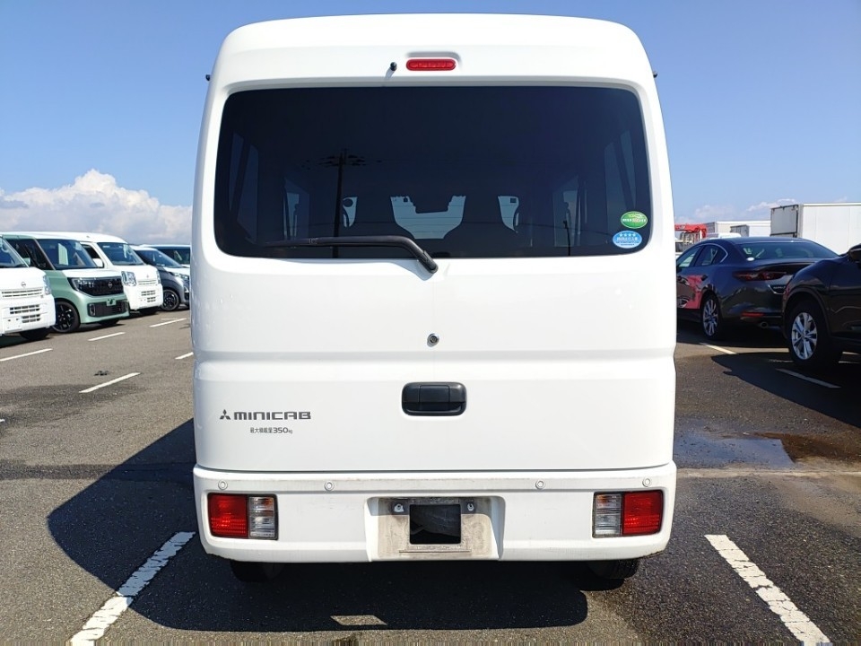 MITSUBISHI MINICAB