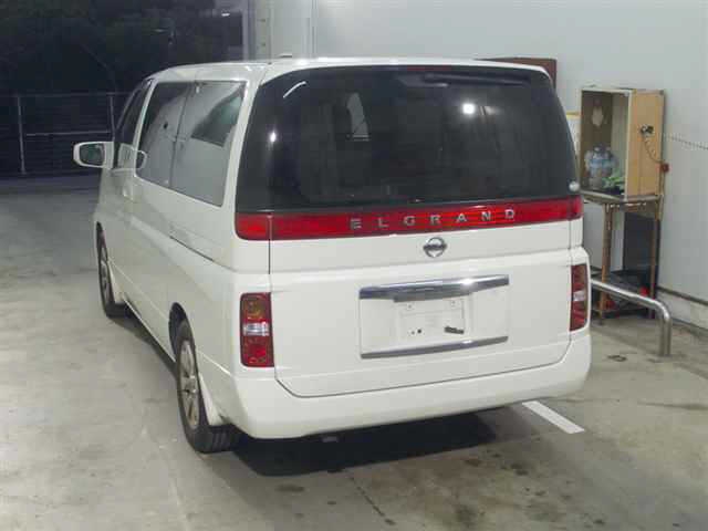 NISSAN ELGRAND