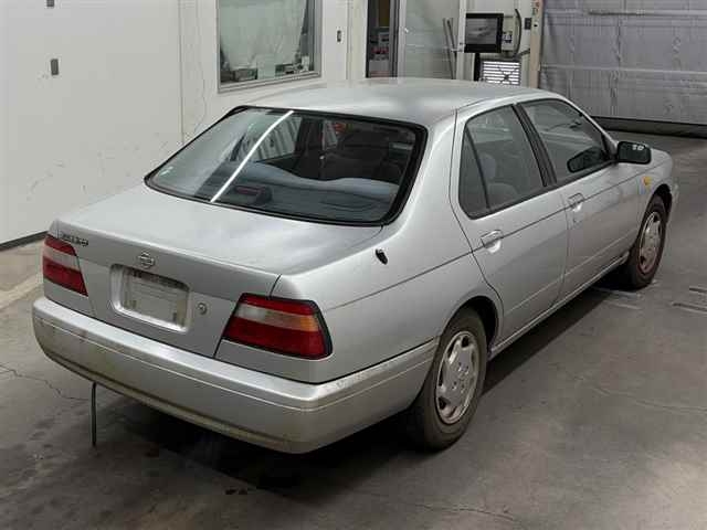 NISSAN BLUEBIRD
