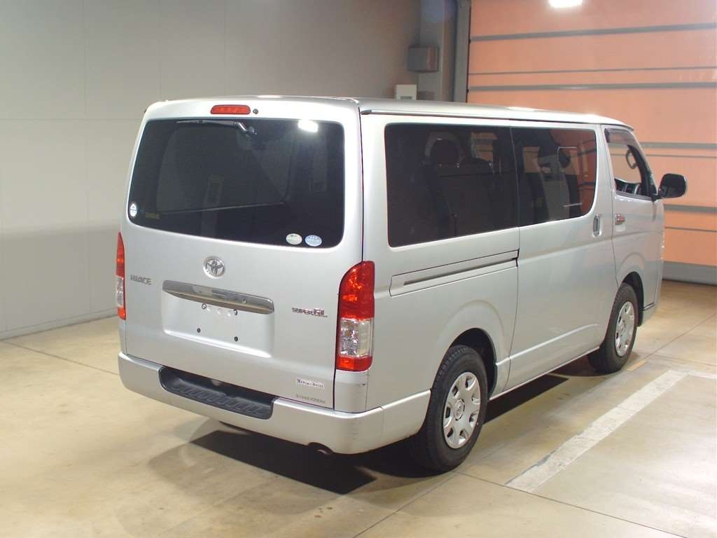TOYOTA REGIUS ACE