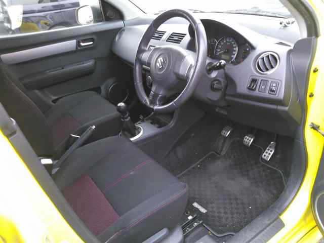 SUZUKI SWIFT