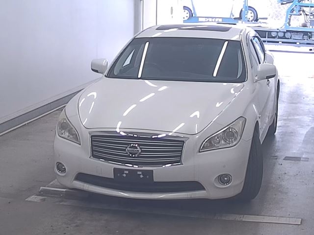 NISSAN FUGA