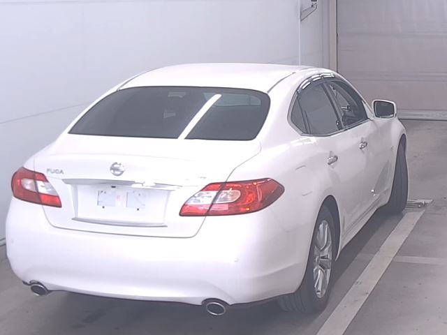 NISSAN FUGA