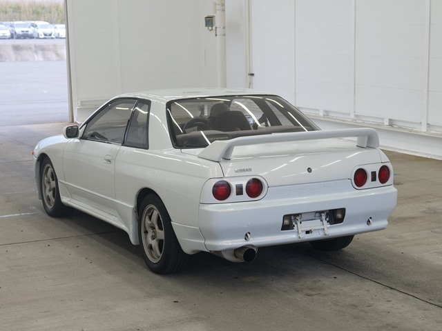 NISSAN SKYLINE