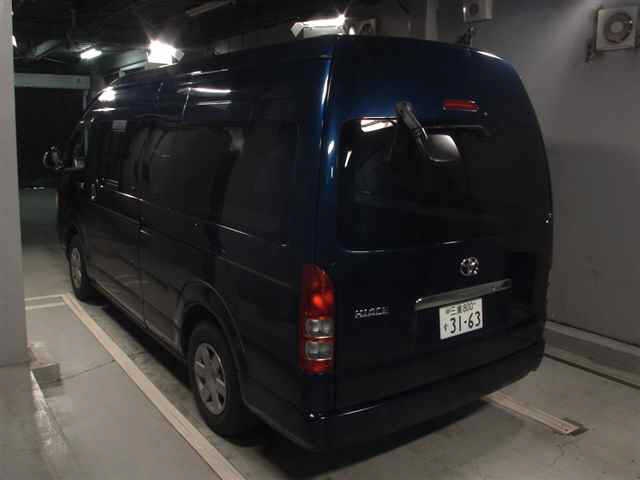 TOYOTA REGIUS ACE