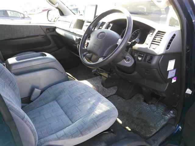 TOYOTA REGIUS ACE