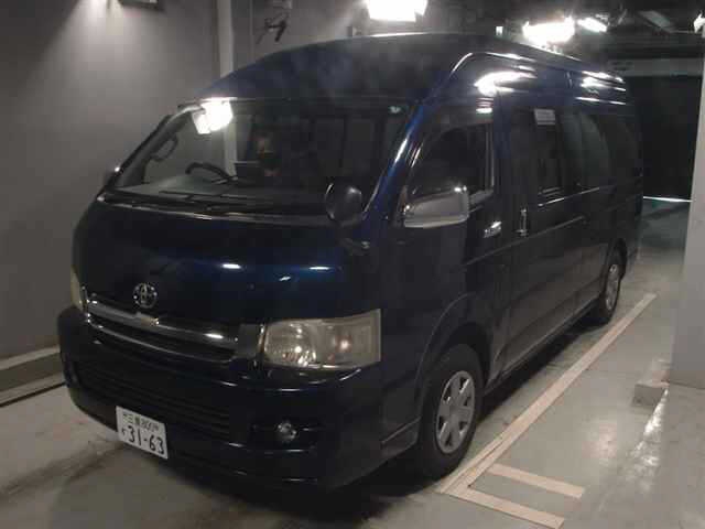 TOYOTA REGIUS ACE