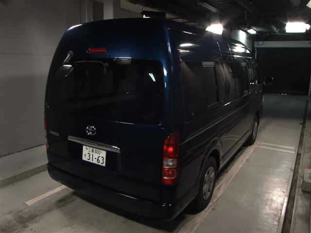 TOYOTA REGIUS ACE