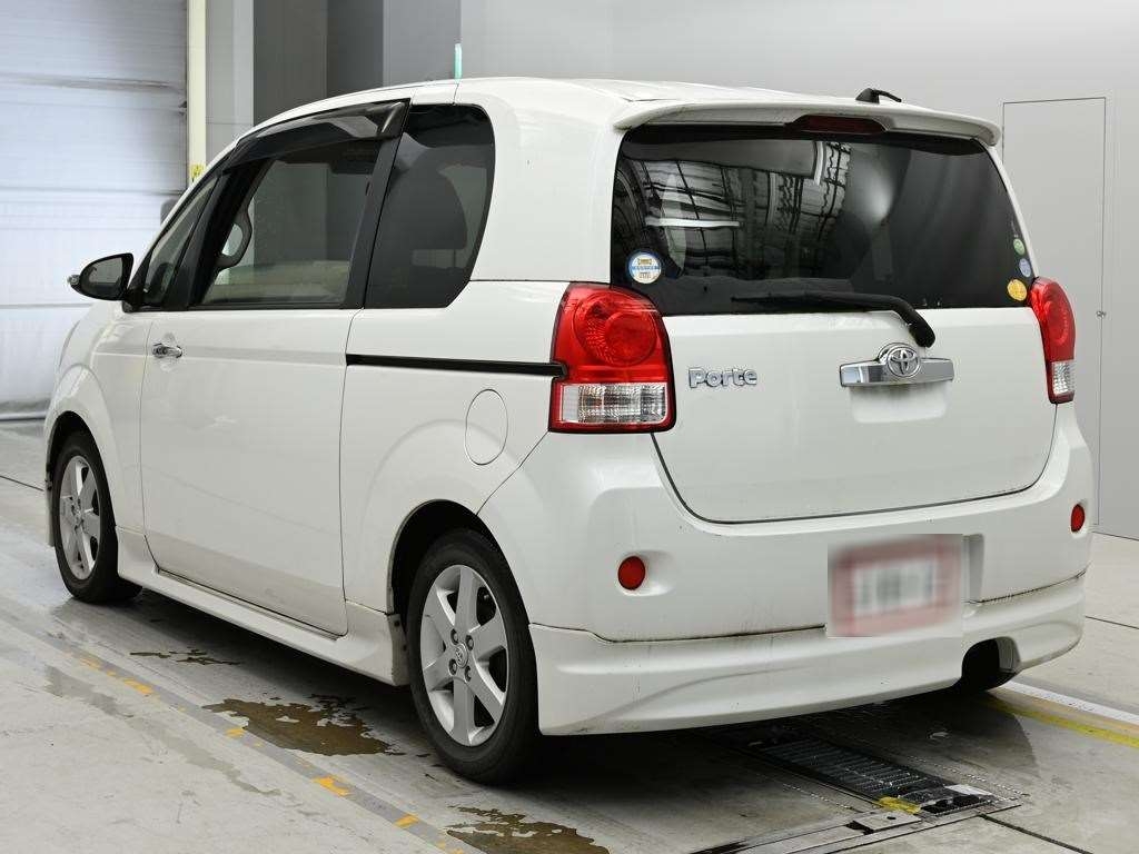 TOYOTA PORTE