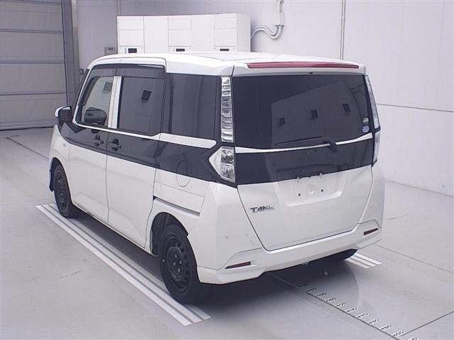 TOYOTA TANK