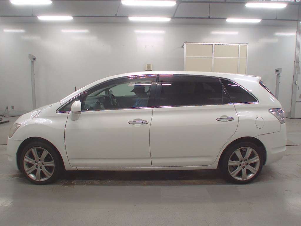 TOYOTA MARK X ZIO
