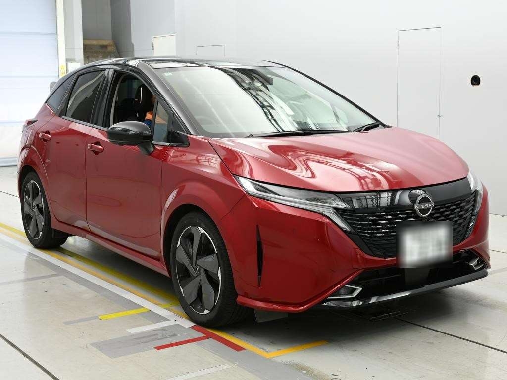 NISSAN AURA