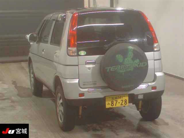 DAIHATSU TERIOS KID