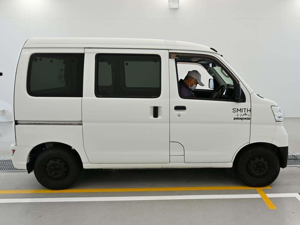 TOYOTA PIXIS VAN