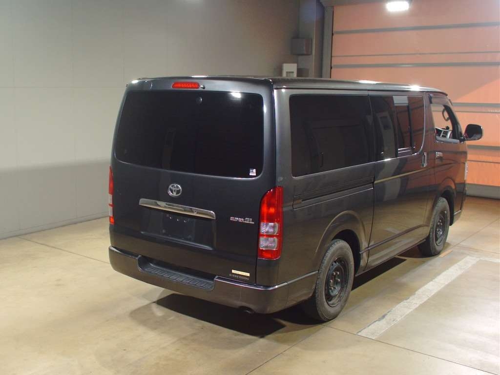 TOYOTA REGIUS ACE
