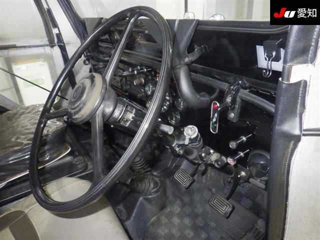 MITSUBISHI JEEP