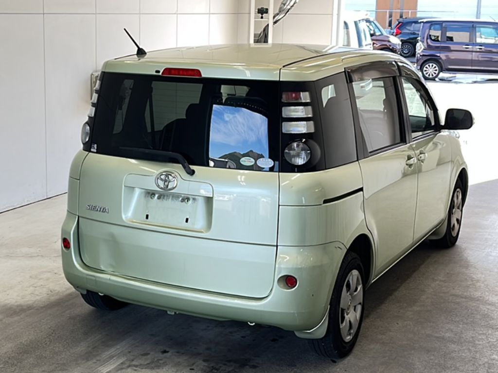 TOYOTA SIENTA