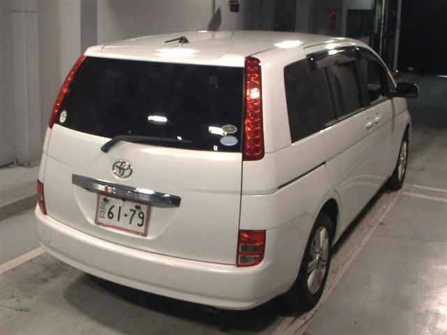 TOYOTA ISIS