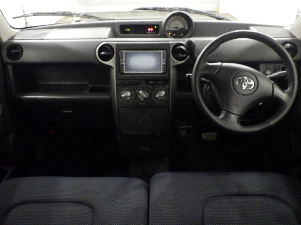 TOYOTA BB