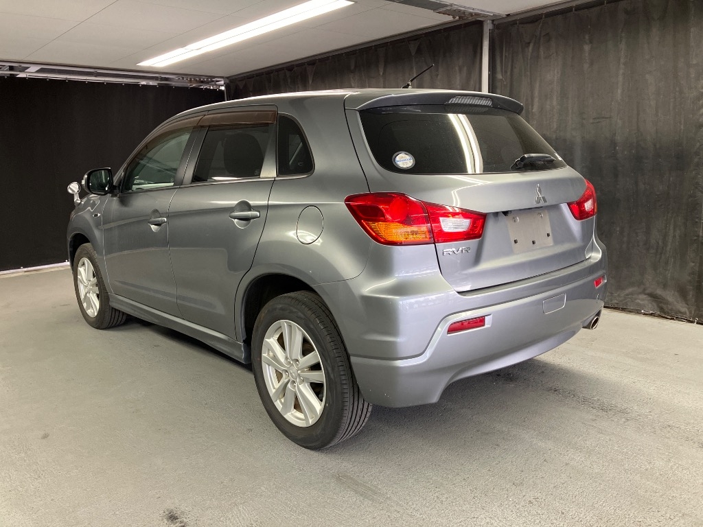 MITSUBISHI RVR