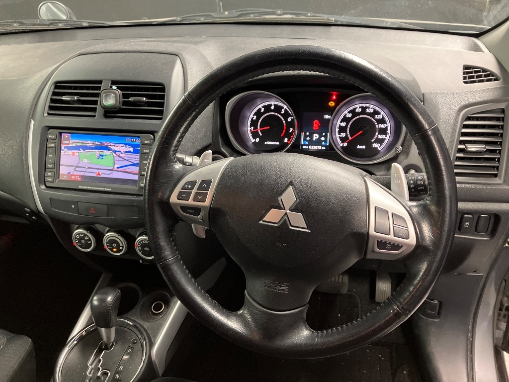 MITSUBISHI RVR