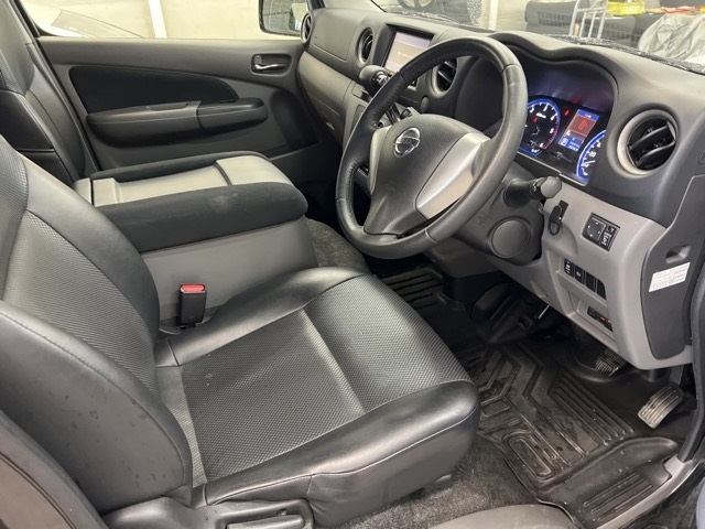 NISSAN NV350 CARAVAN