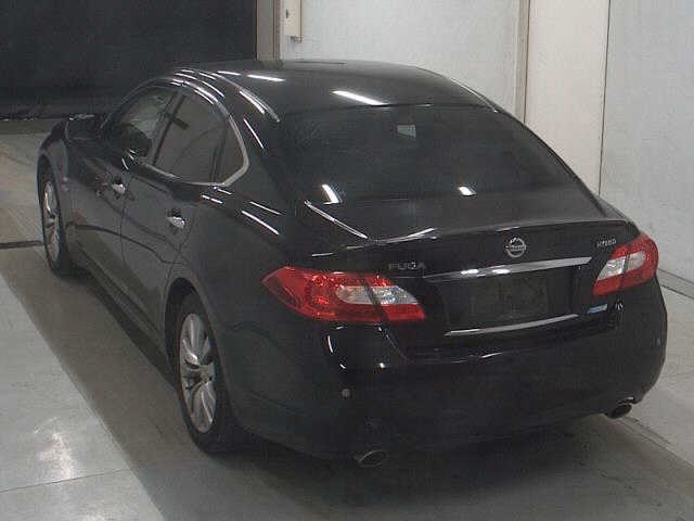 NISSAN FUGA