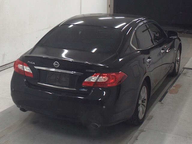 NISSAN FUGA