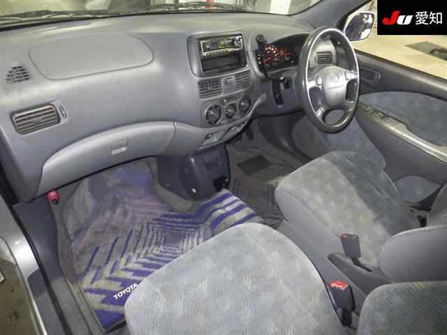 TOYOTA RAUM