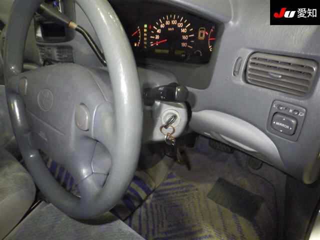 TOYOTA RAUM