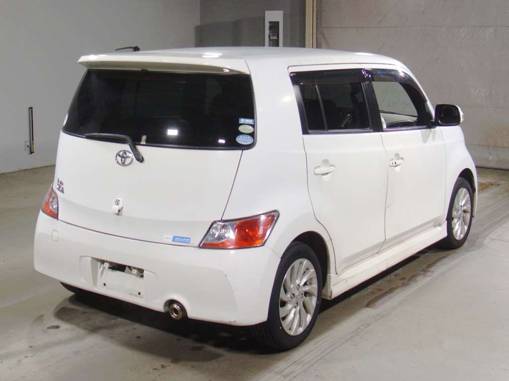 TOYOTA BB