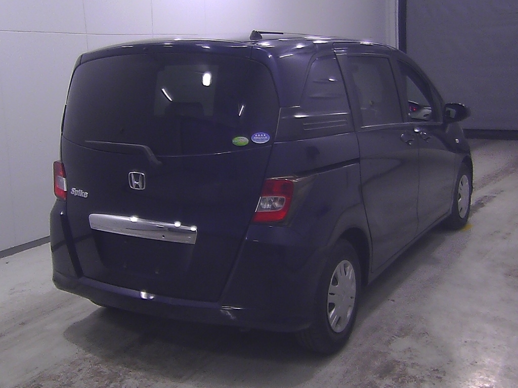 HONDA FREED SPIKE
