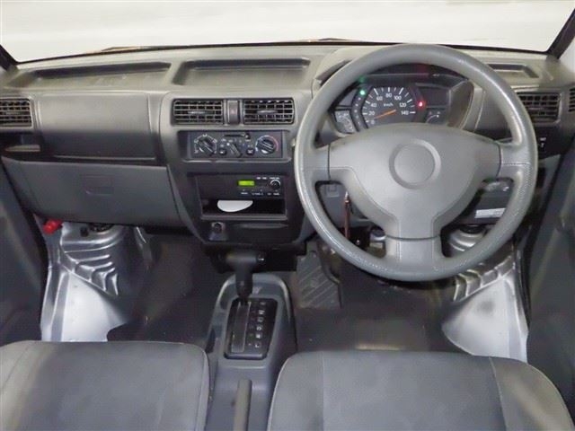 NISSAN CLIPPER