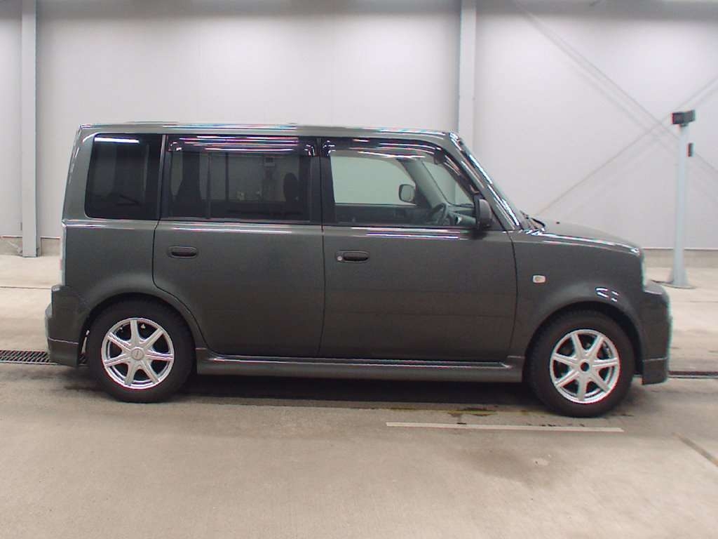 TOYOTA BB