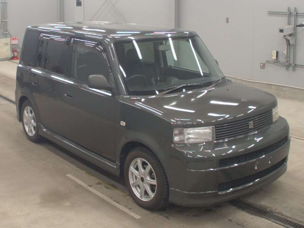 TOYOTA BB