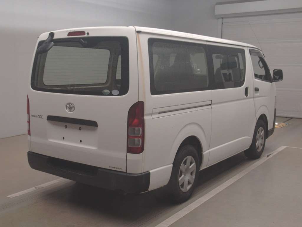 TOYOTA REGIUS ACE