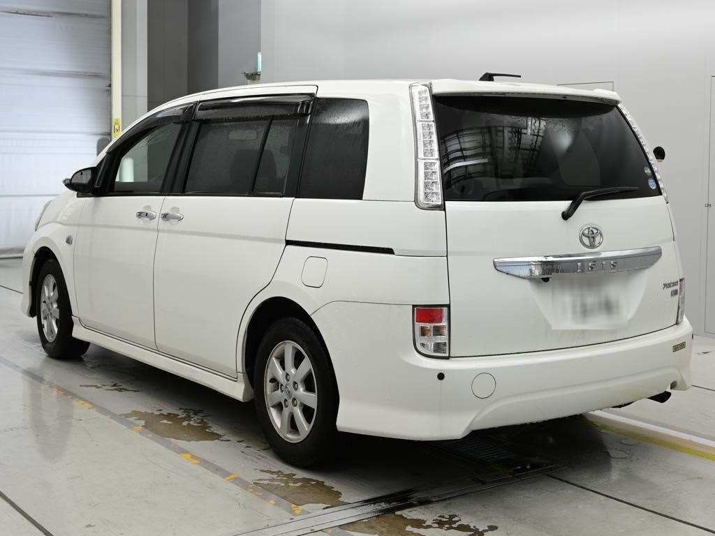 TOYOTA ISIS