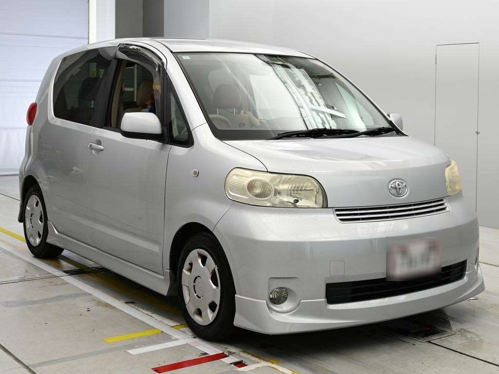 TOYOTA PORTE