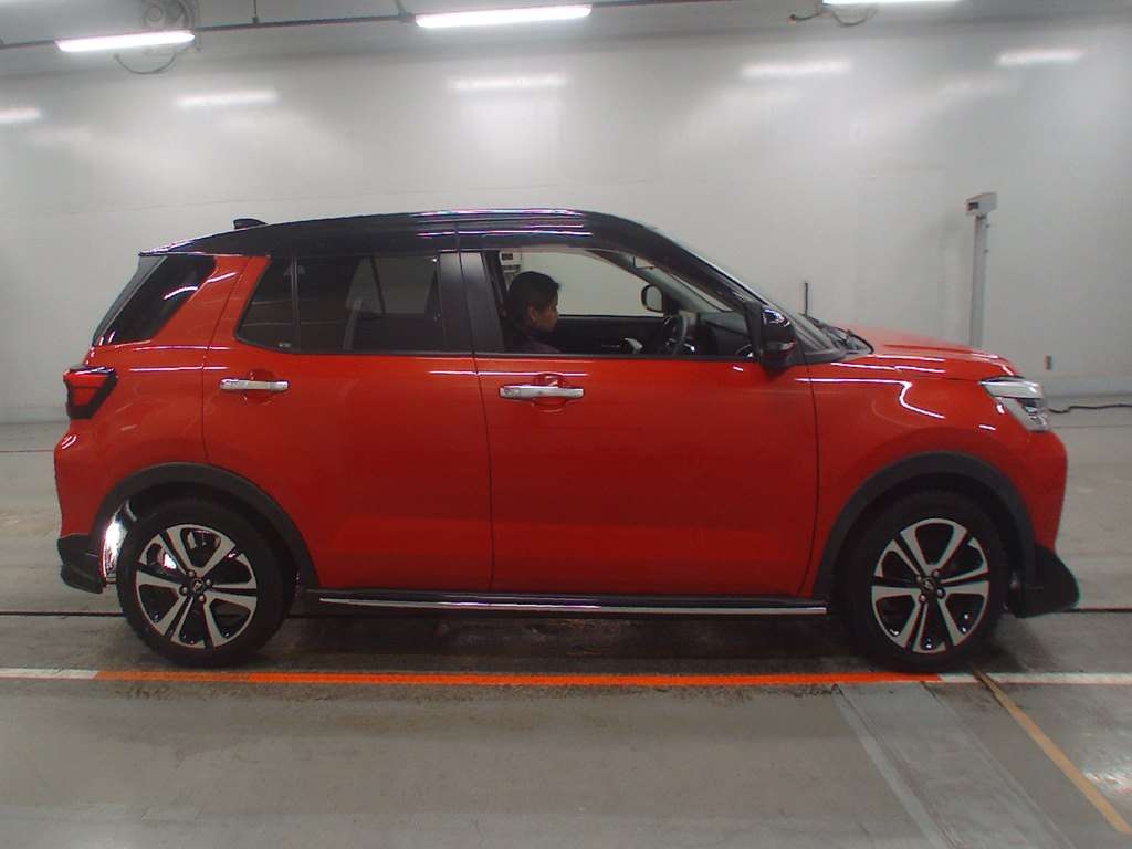 DAIHATSU ROCKY